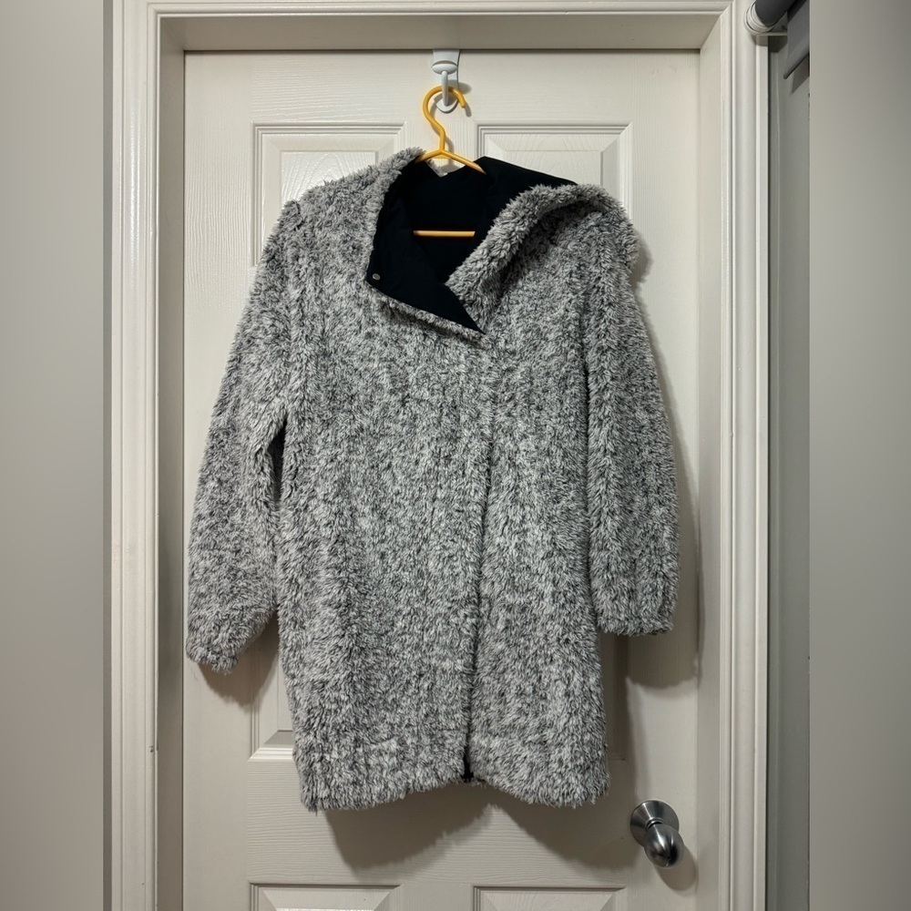 Lululemon warmth restore sherpa wrap size xxs euc